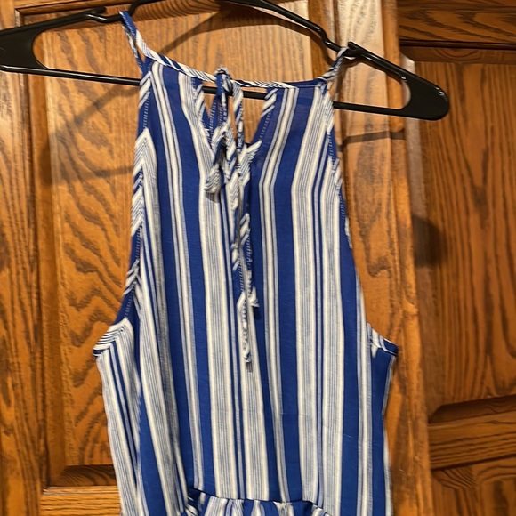 Womans lily, white tank top - Picture 4 of 5